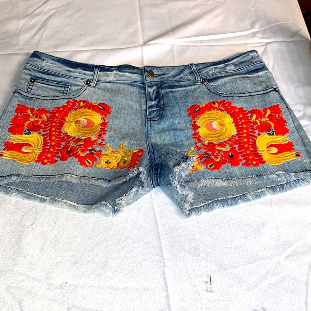 Haute Hippie Jean shorts size 29